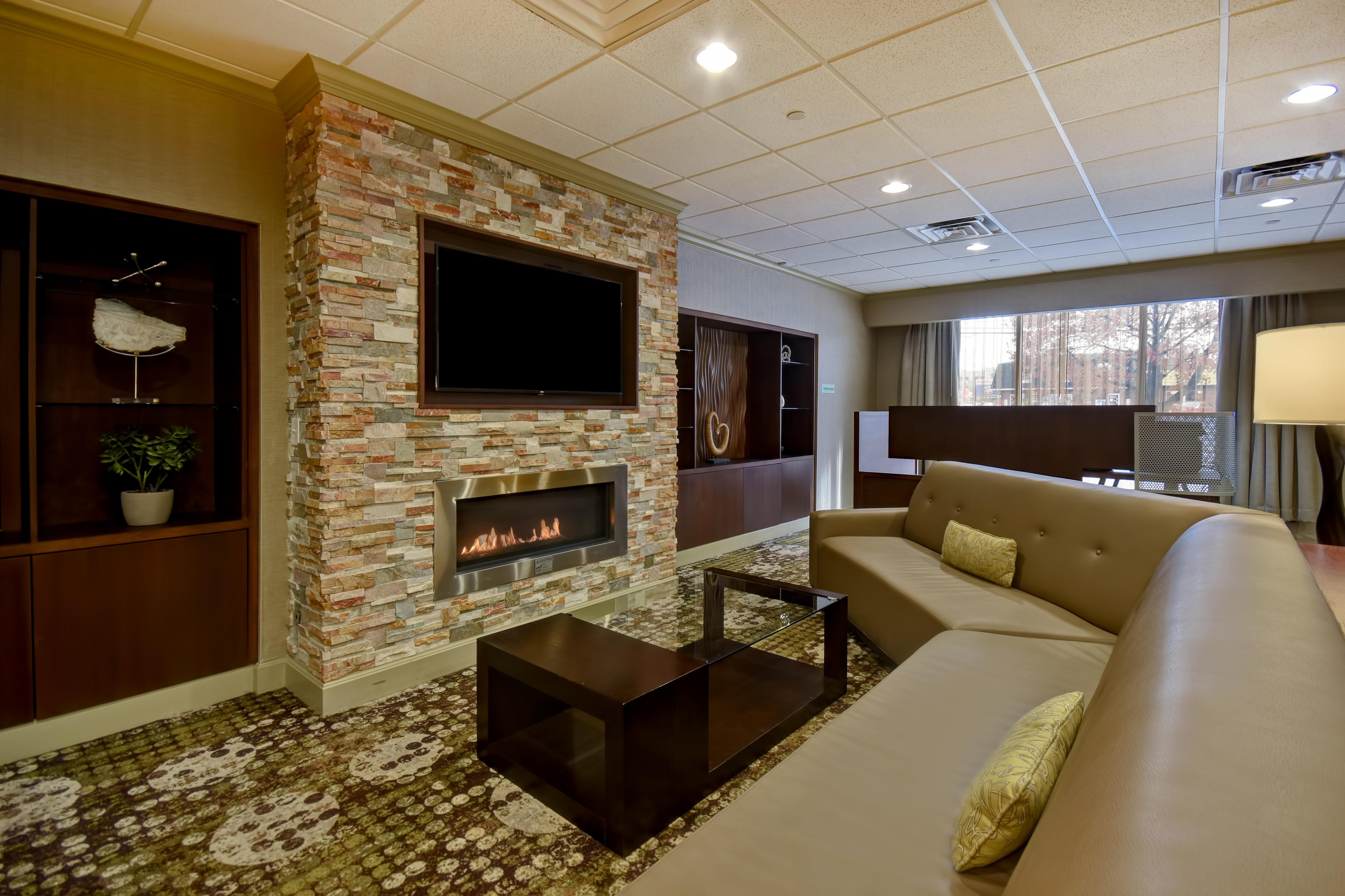Cincinnati-riverfront By Ihg Covington
