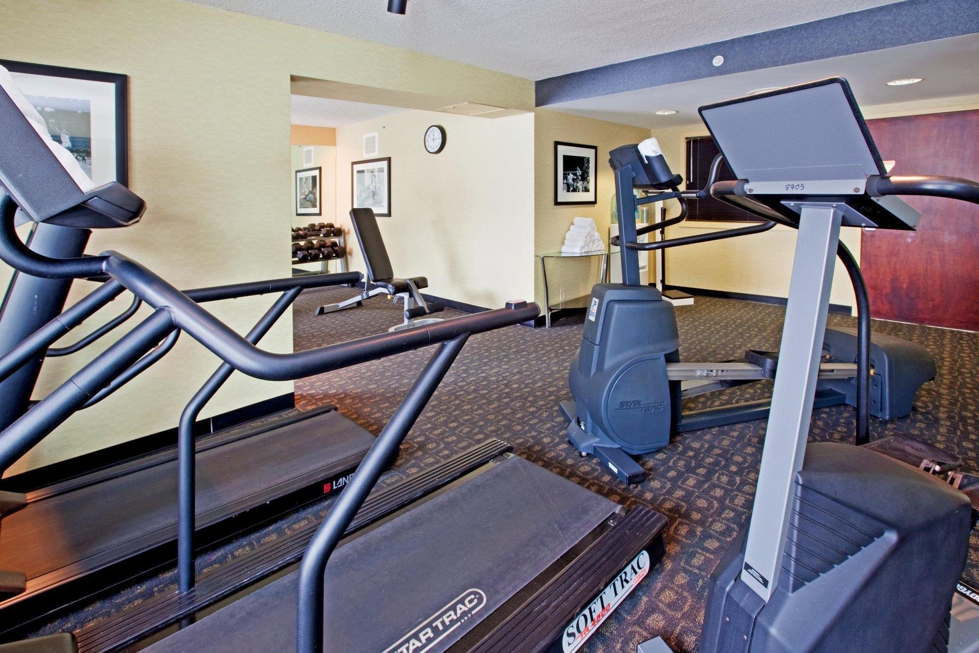 Cincinnati-riverfront By Ihg Hotel 3*
