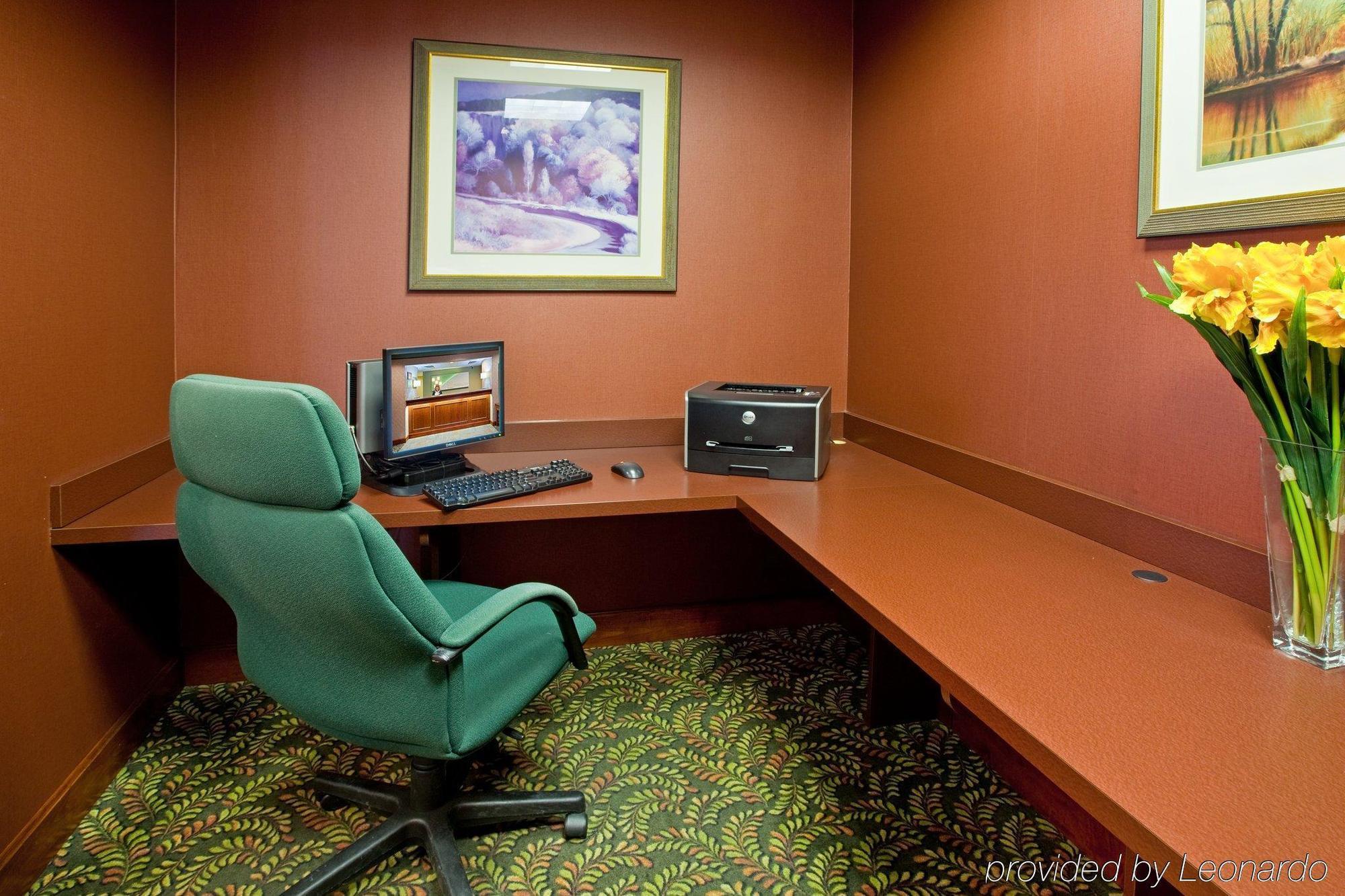 Cincinnati-riverfront By Ihg