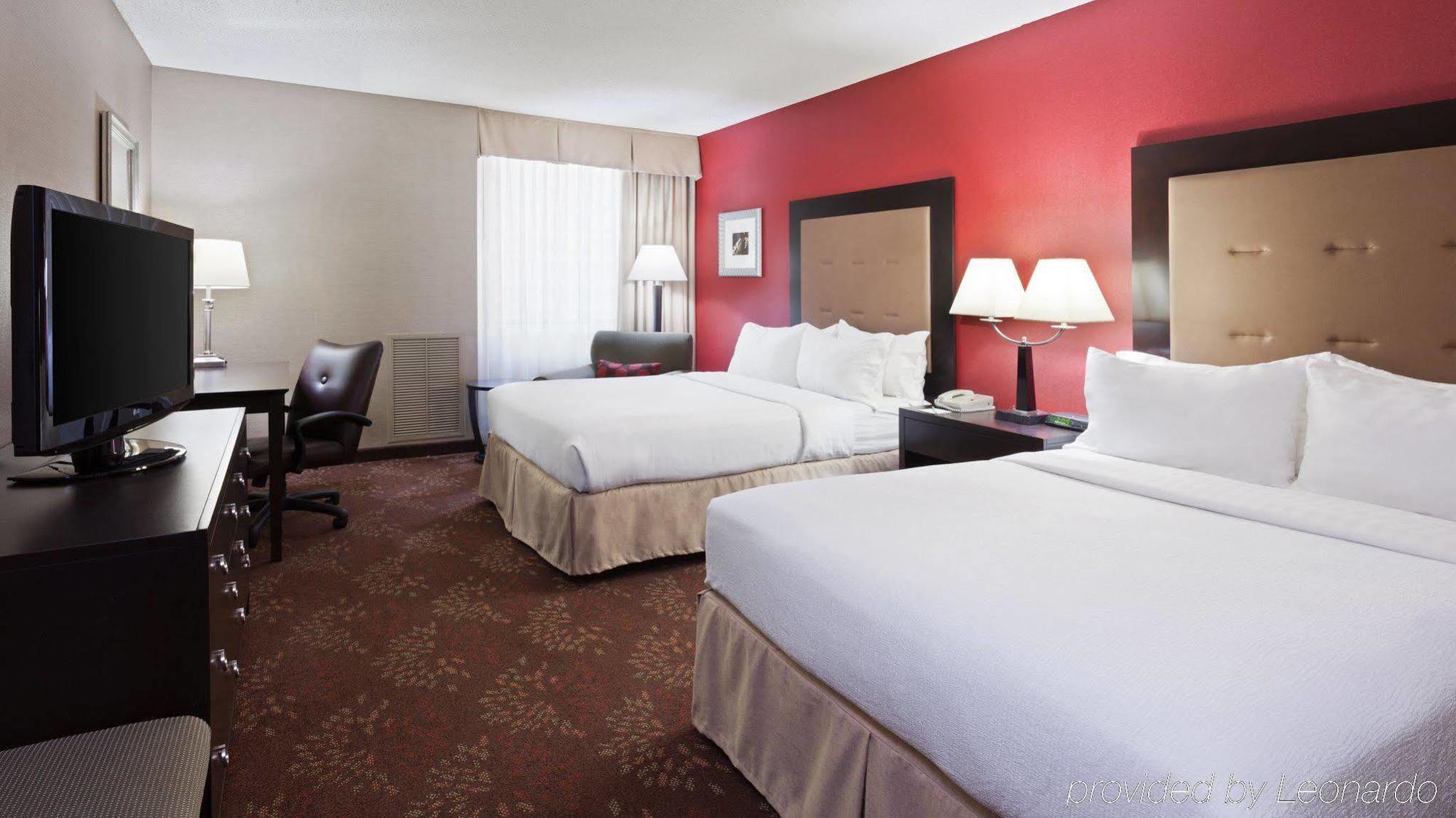 Hotel Cincinnati-riverfront By Ihg